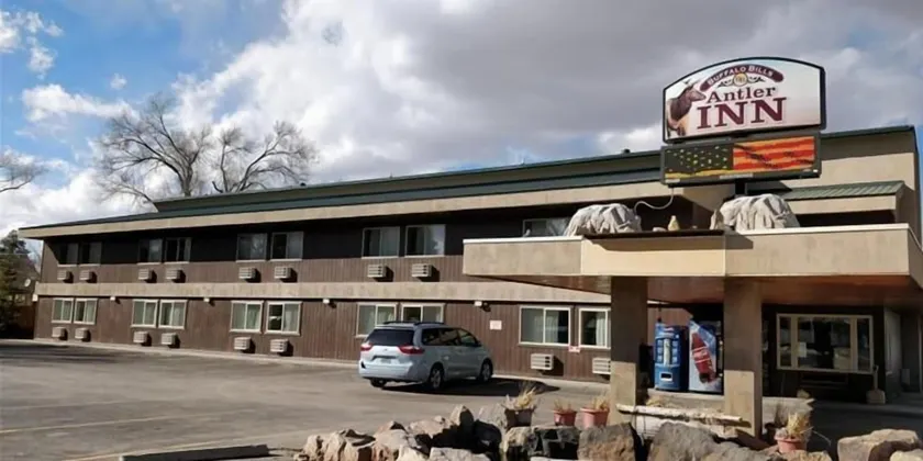 Buffalo Bill's Antlers Inn - Image 1
