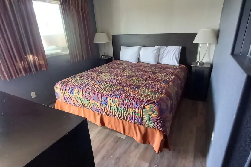 Blueway Inn and Suites El Dorado - Image 1