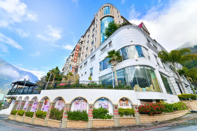 Dongpo Ti Lun Hotel - Image 1