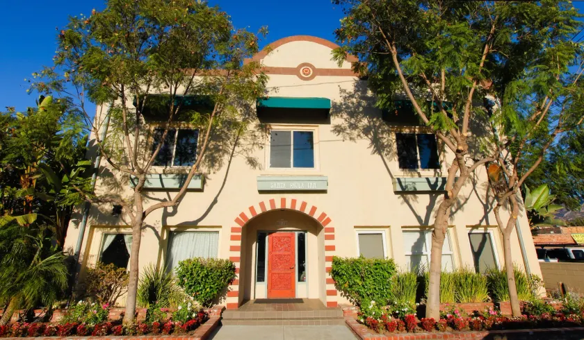 Santa Paula Inn - Image 1