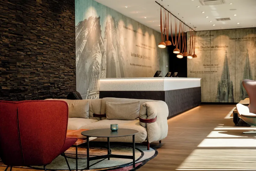 Motel One Köln-Mediapark - Image 1