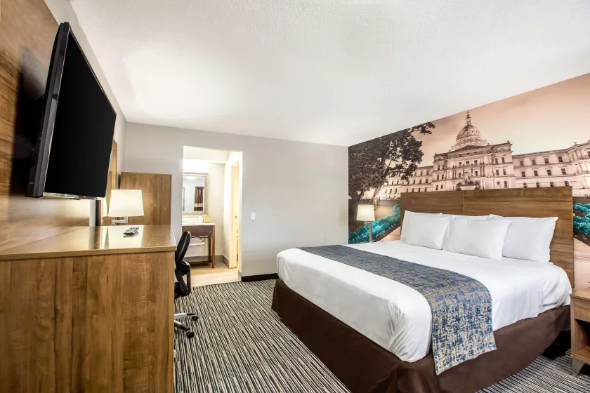 Clarion Pointe East Lansing University Area - Image 1