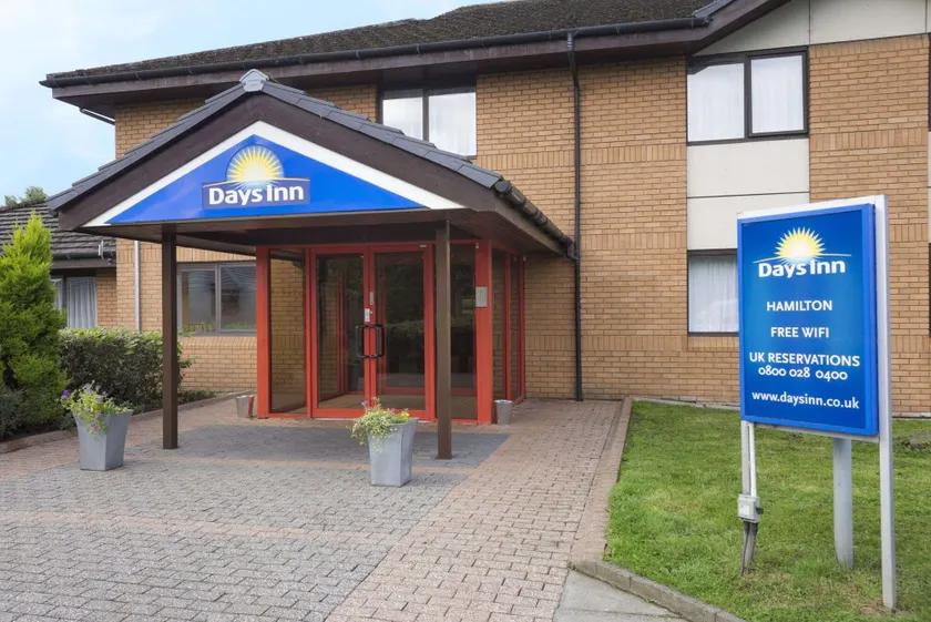 Days Inn Hamilton - Image 1
