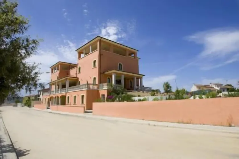 La Madonnina - Image 1