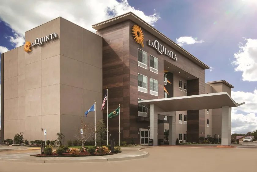 La Quinta by Wyndham Mobile - Image 1
