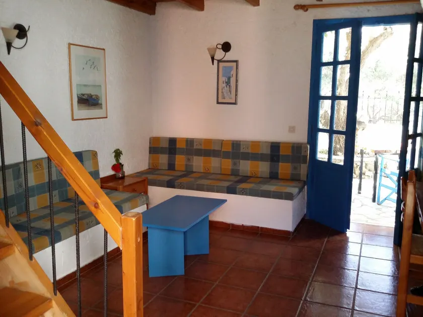 S West Crete Cottage - Image 1