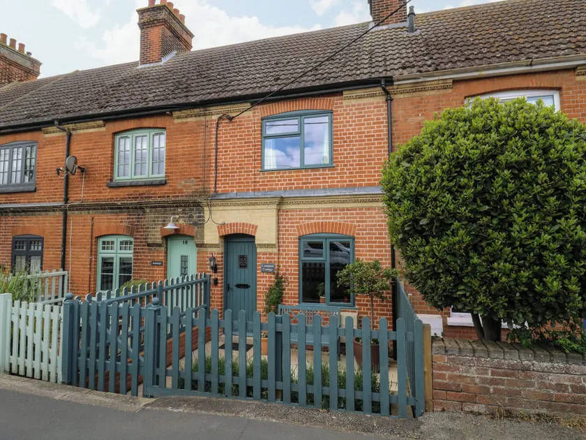 Compass Cottage - Image 1