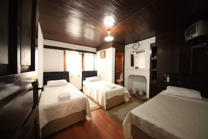 Efe Guest House - Image 1