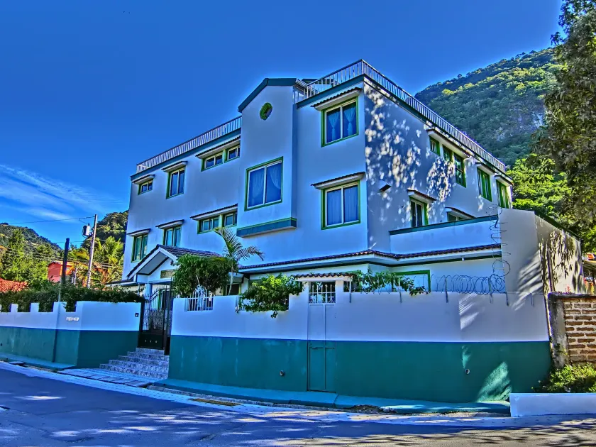 Hotel El Sol - Image 1