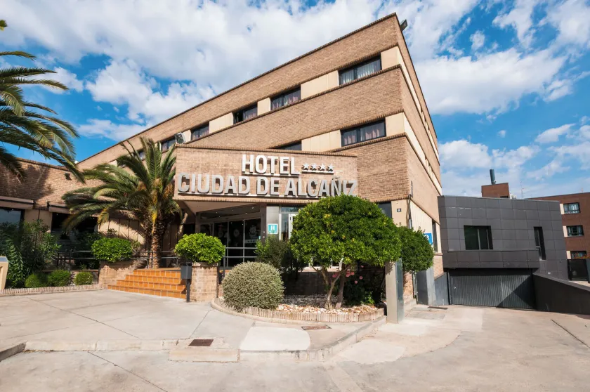 Hotel Ciudad de Alcañiz - Image 1