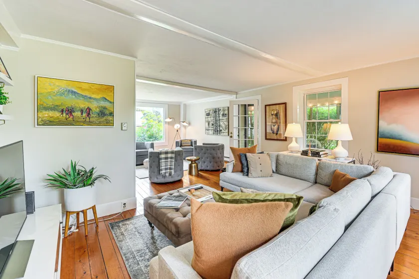 1 Mi to Vineyard: Serene Berkshires Country Escape - Image 1