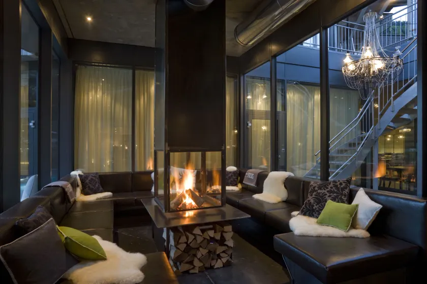 Matterhorn FOCUS Design Hotel - Sitzecke in der Lobby