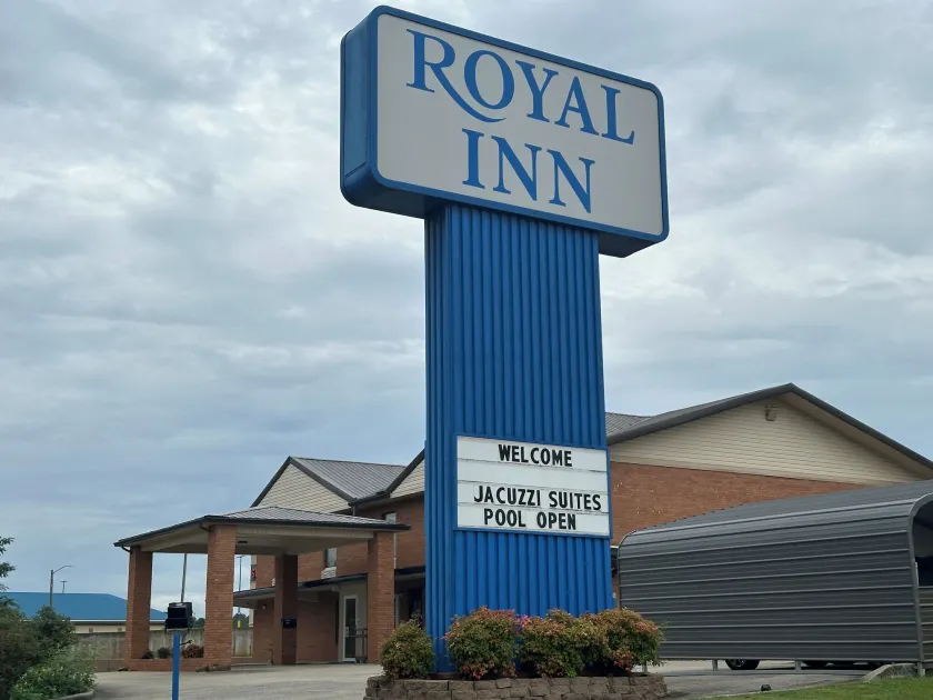Royal Inn - Anniston - Image 1