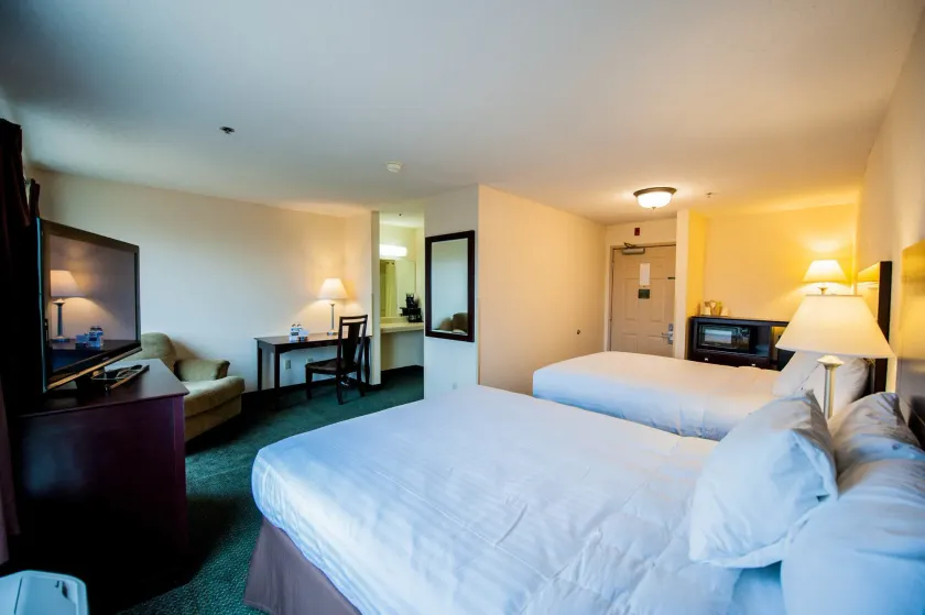 Greystone Inn & Suites - Image 1