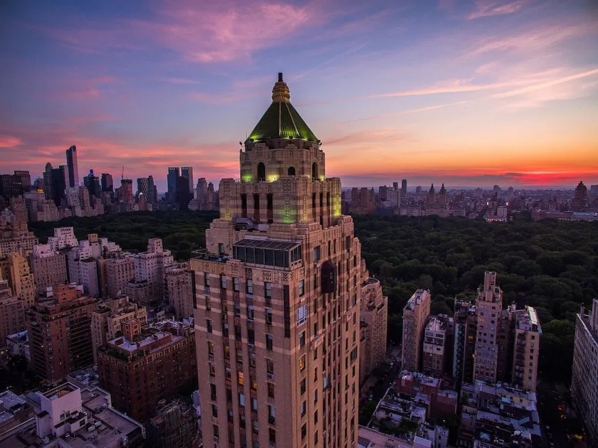 The Carlyle, A Rosewood Hotel - Image 1