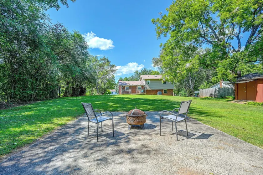 Centrally Located Adventure Basecamp in King! - Image 1