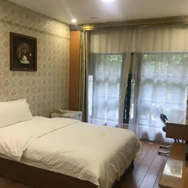 Guangzhou Meiling Hotel - Image 1
