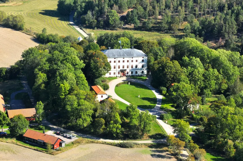 Husby Säteri - Image 1