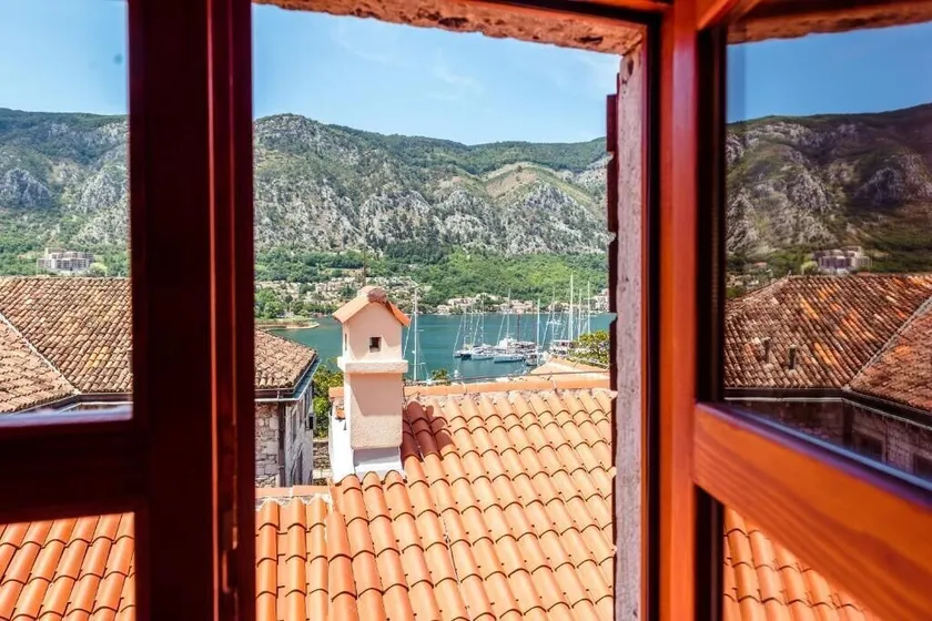 Antika Guesthouse - Image 1