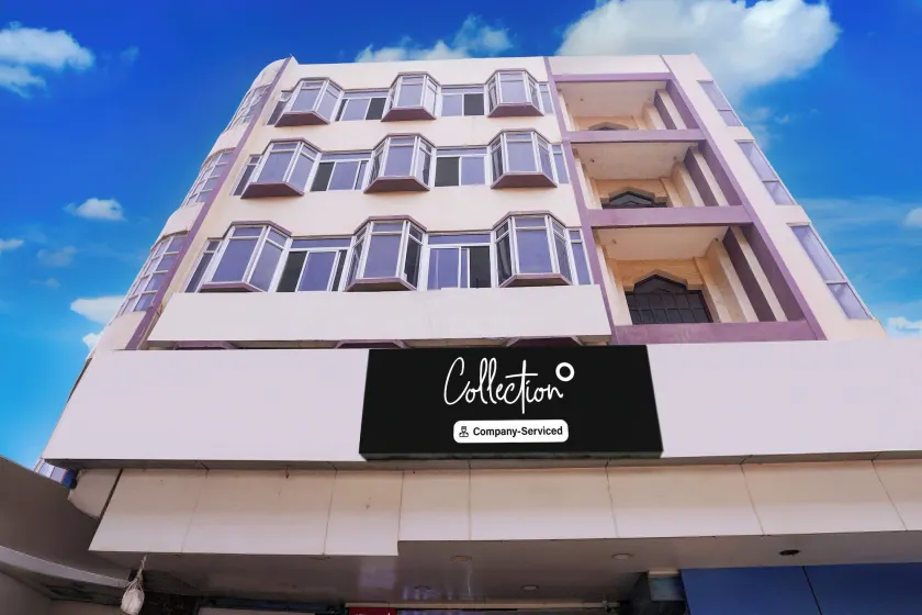 Super Townhouse Hubli Bus Terminal - Image 1