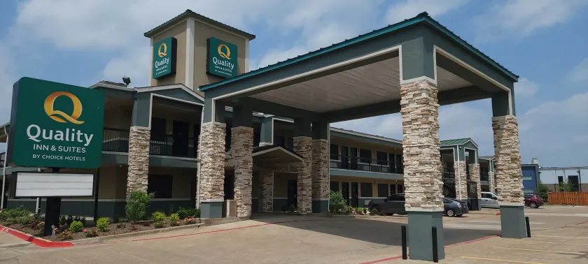 Quality Inn & Suites Garland - East Dallas - Image 1
