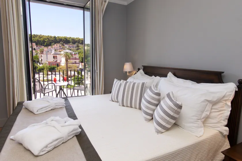 Aenos Hotel - Image 1