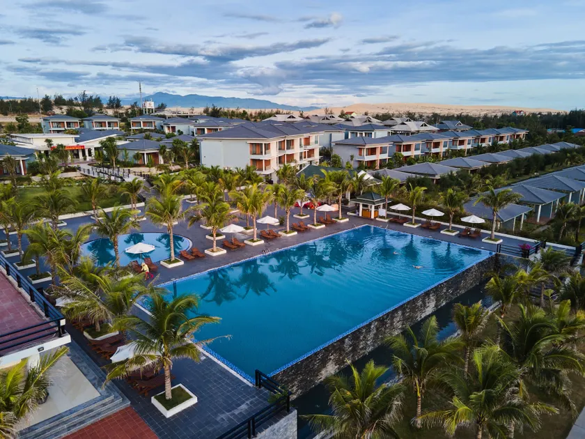 Sea Star Resort - Image 1
