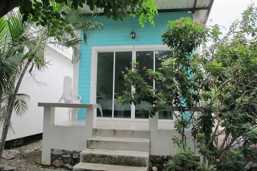 Charlie's Bungalows - Image 1