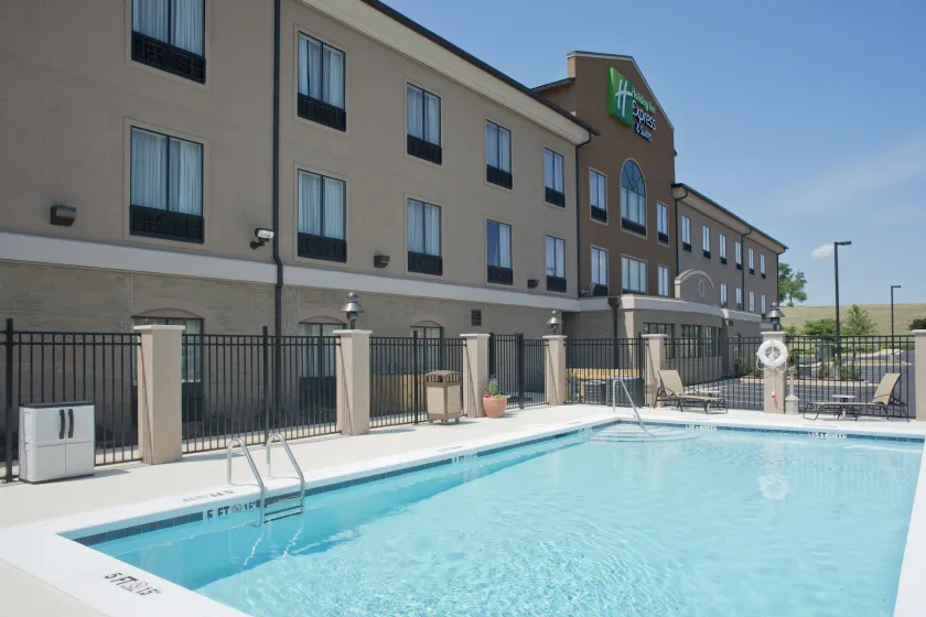 Holiday Inn Express Hotel & Suites Prattville South by IHG - Image 1