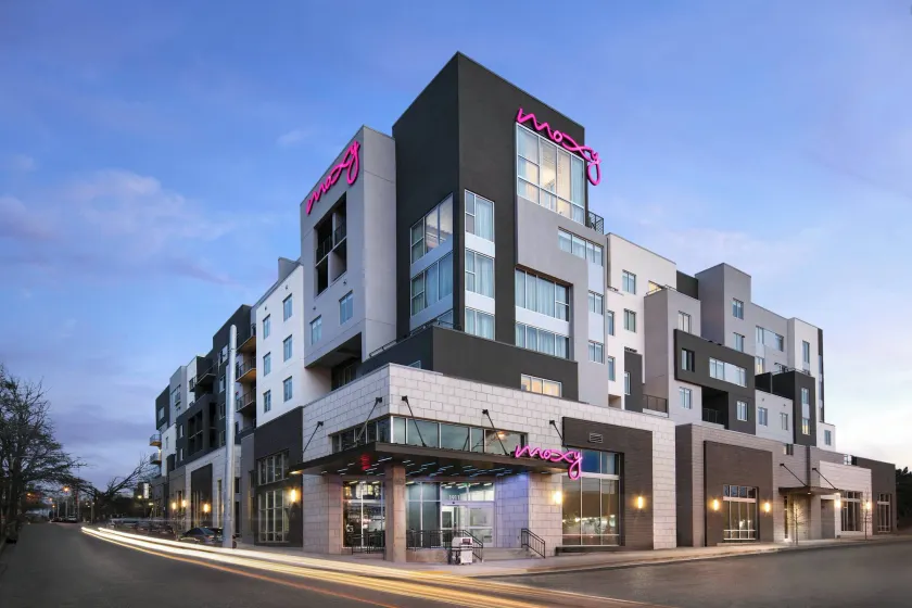 Moxy Nashville Vanderbilt Area - Image 1