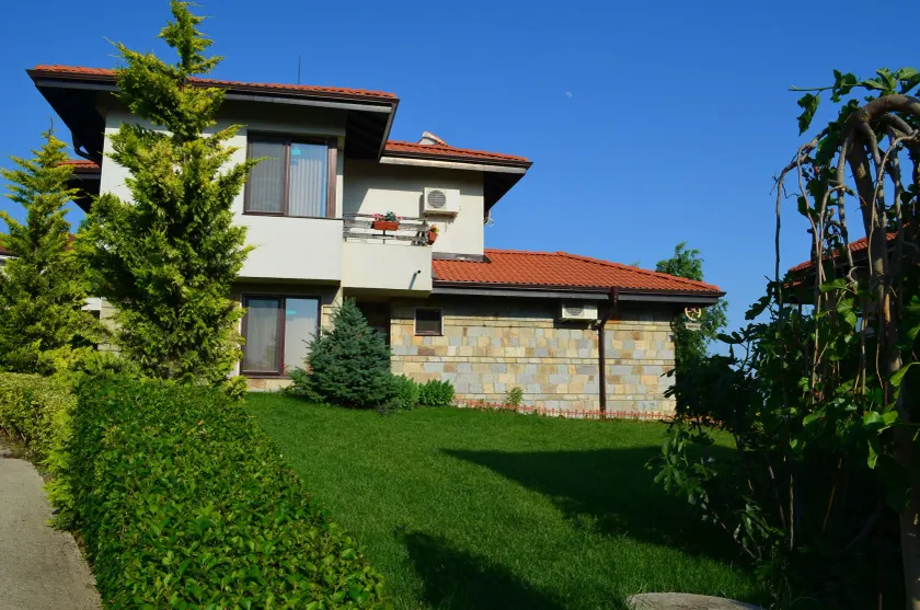 Villa on the Black Sea - Image 1