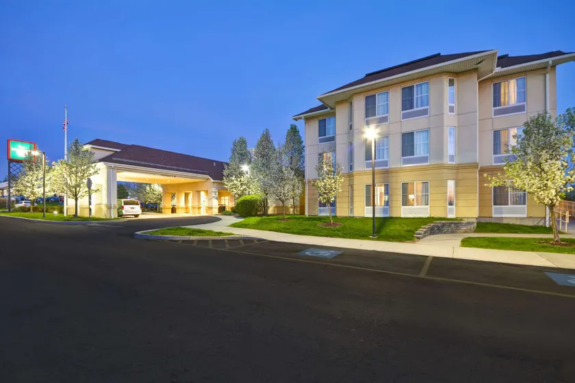 Homewood Suites by Hilton Ithaca - Image 1