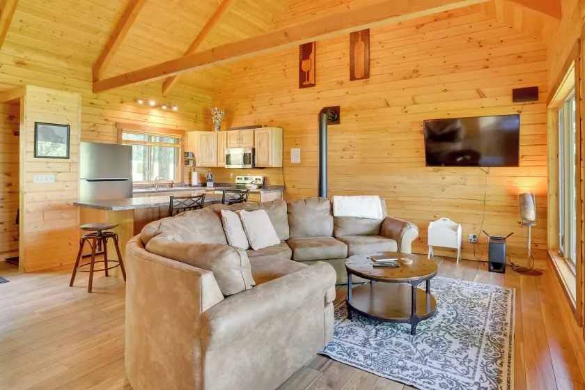 'pine Knob' Cabin w/ Snowy Bluff Views in Mindoro! - Image 1