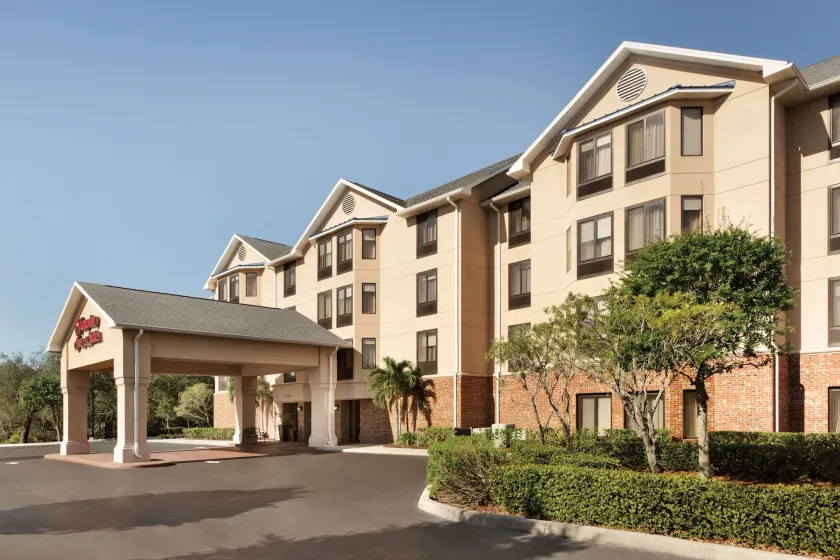 Hampton Inn & Suites Tarpon Springs - Image 1