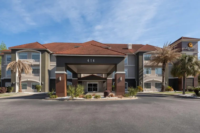 La Quinta by Wyndham Savannah Airport - Pooler - Image 1