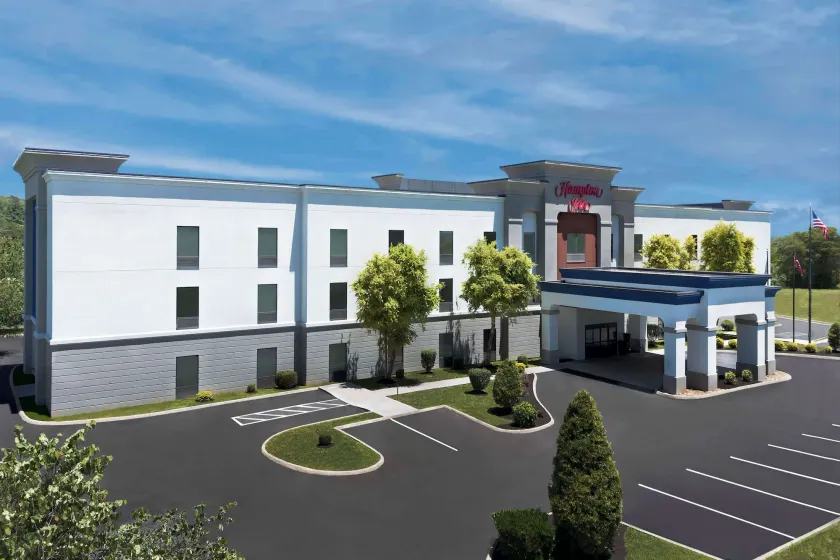 Hampton Inn Dandridge - Image 1