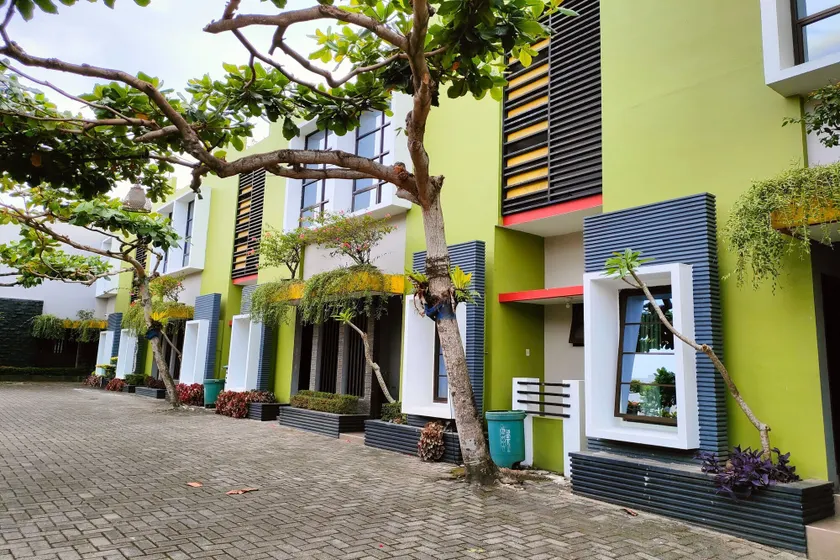 Lonari Hotel - Image 1