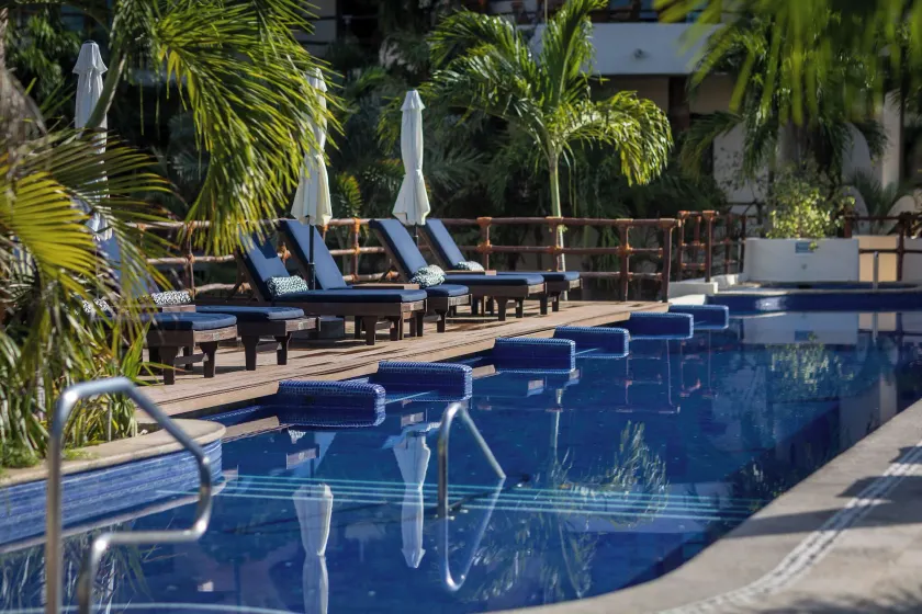 Porto Playa Condo Hotel and Beach Club - Image 1