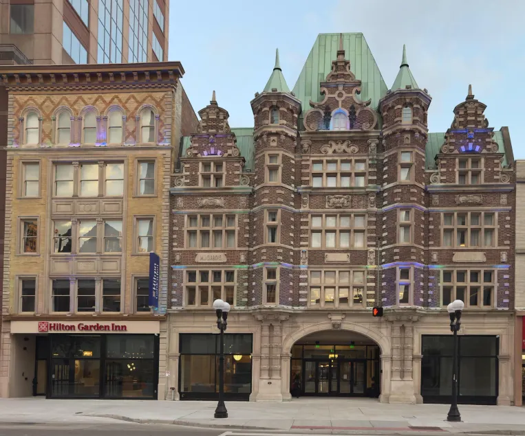 Hilton Garden Inn Dayton Downtown - Image 1