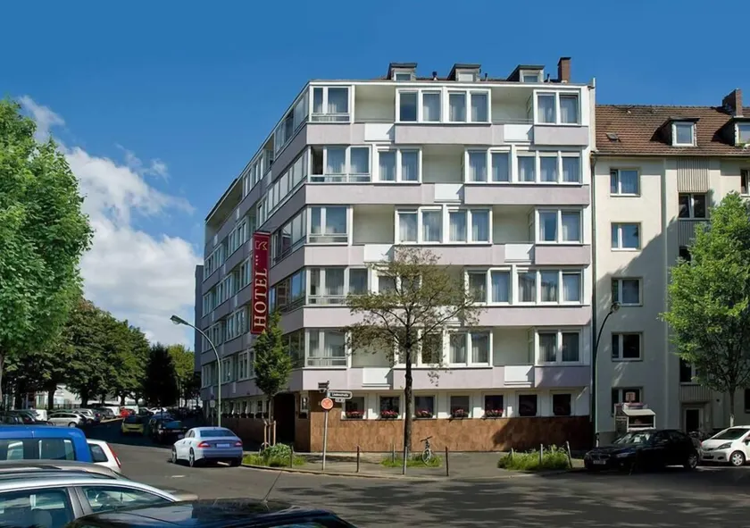 KEMPE Komfort Hotel - Image 1