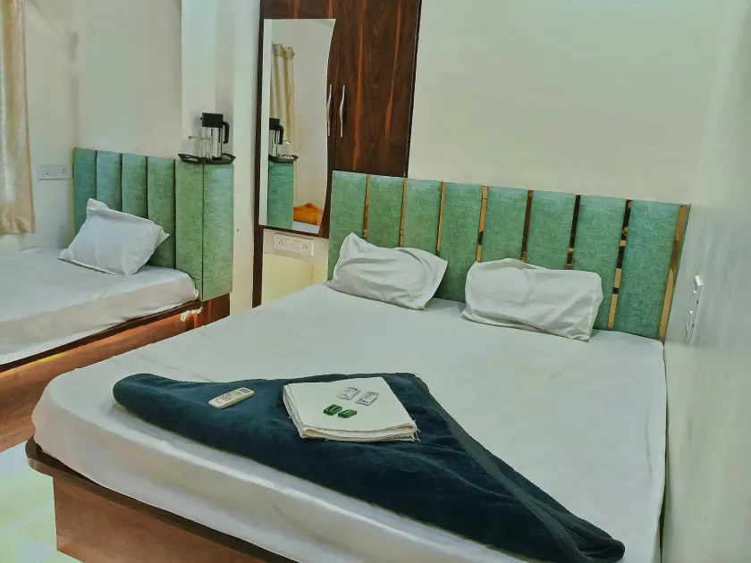 Hotel Aagman Palace - Near Mahakal Temple - Image 1