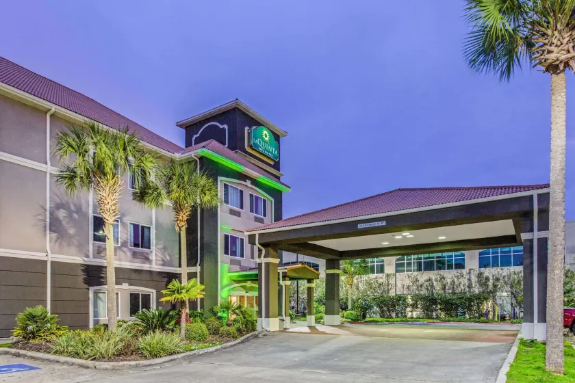 La Quinta by Wyndham Biloxi - Image 1
