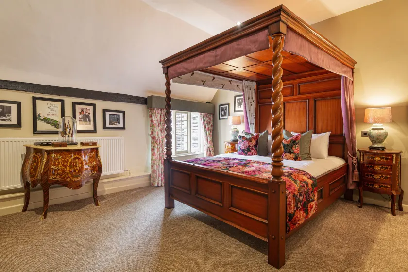 The George Hotel, Dorchester-on-Thames, Oxfordshire - The Coaching Inn Group - Room