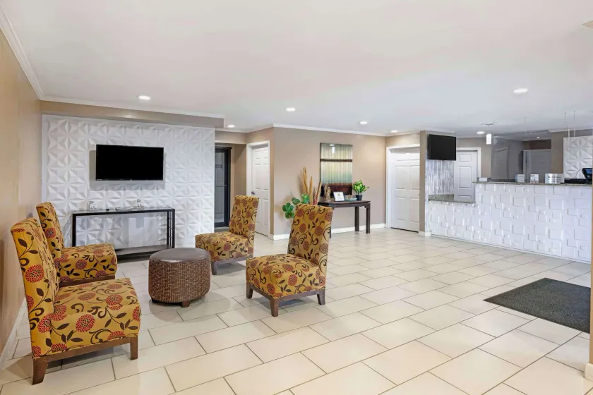 Best Western Snyder Inn - Image 1