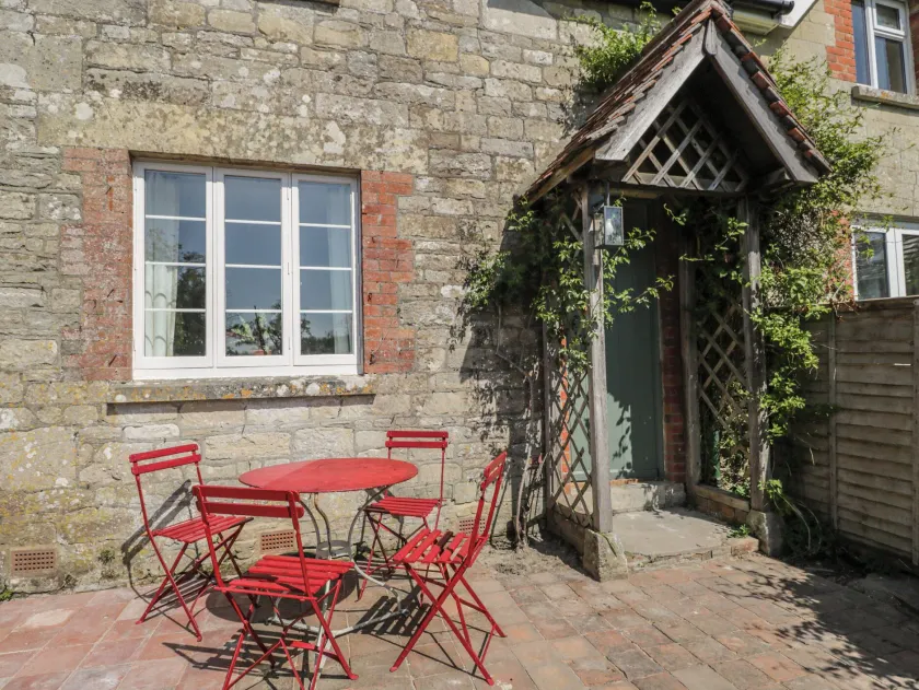 Middle Cottage - Image 1
