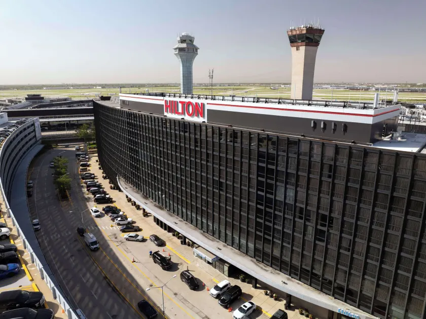 Hilton Chicago O'Hare Airport - Image 1