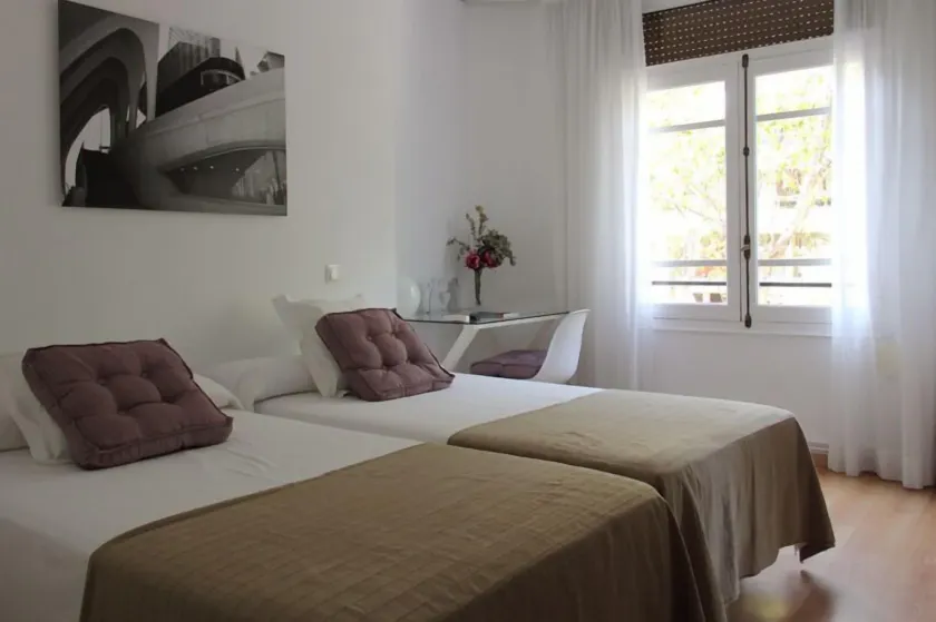 7 Moons Bed & Breakfast - Image 1