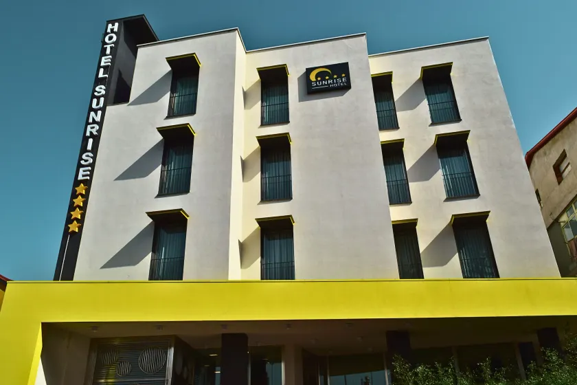 Sunrise Hotel - Image 1