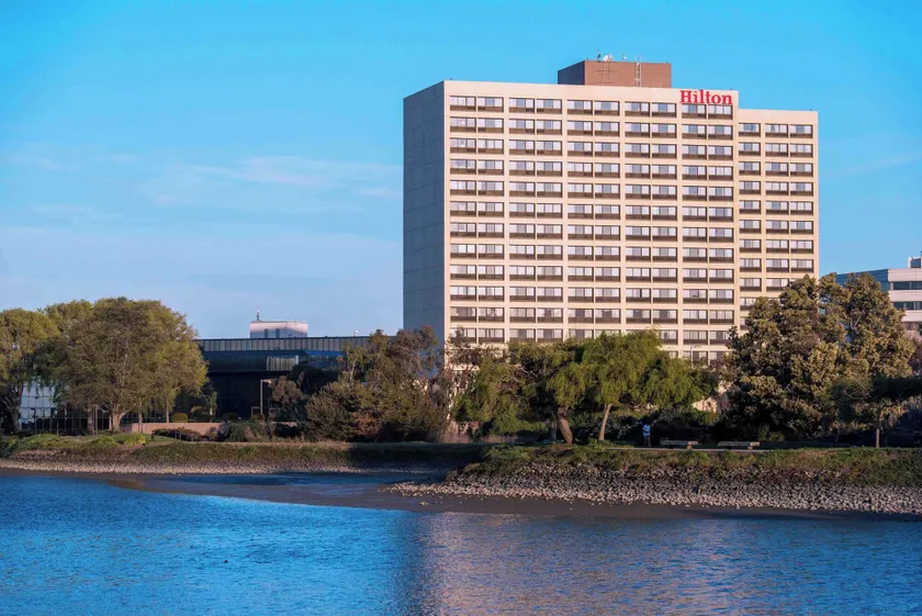 Hilton San Francisco Airport Bayfront - Image 1