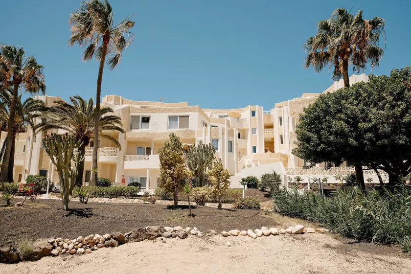 R2 Maryvent Beach Apartments - Image 1